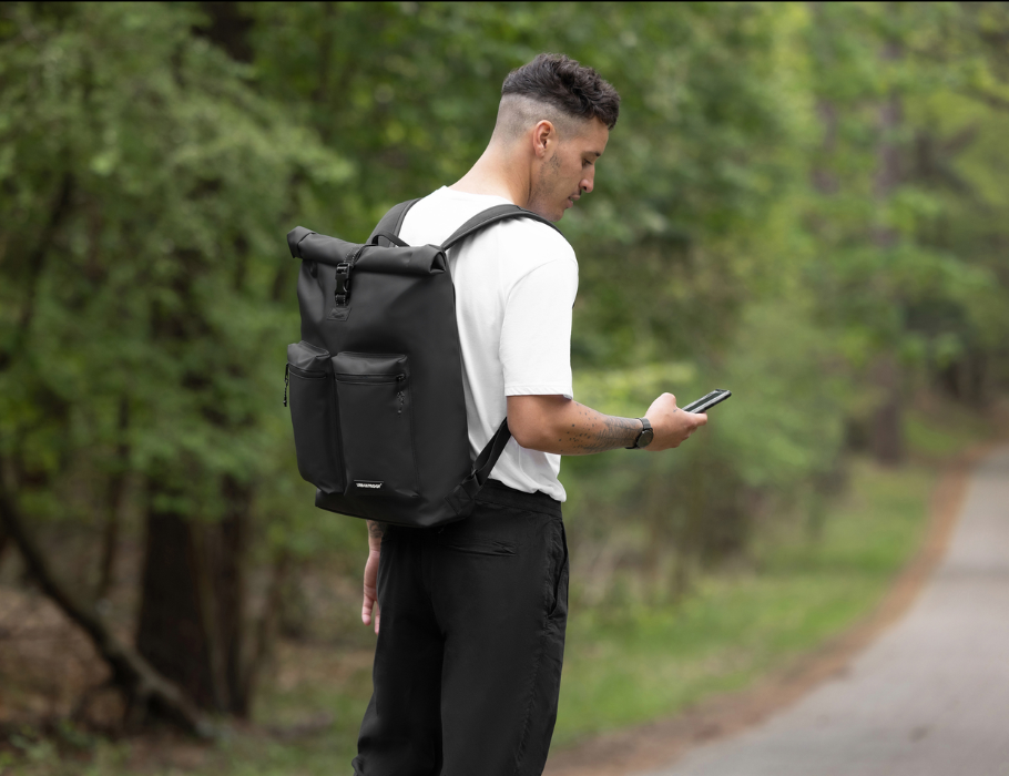 URBAN PROOF - ROLLTOP BACKPACK 20L- BLACK 